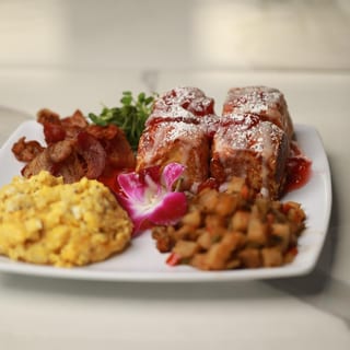 Strawberries & Crème Smotherd French Toast